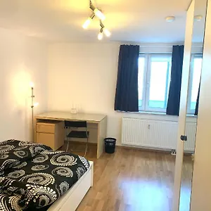 Apartment Cozy Flat , Near , Wifi&free Parking, Regensburg