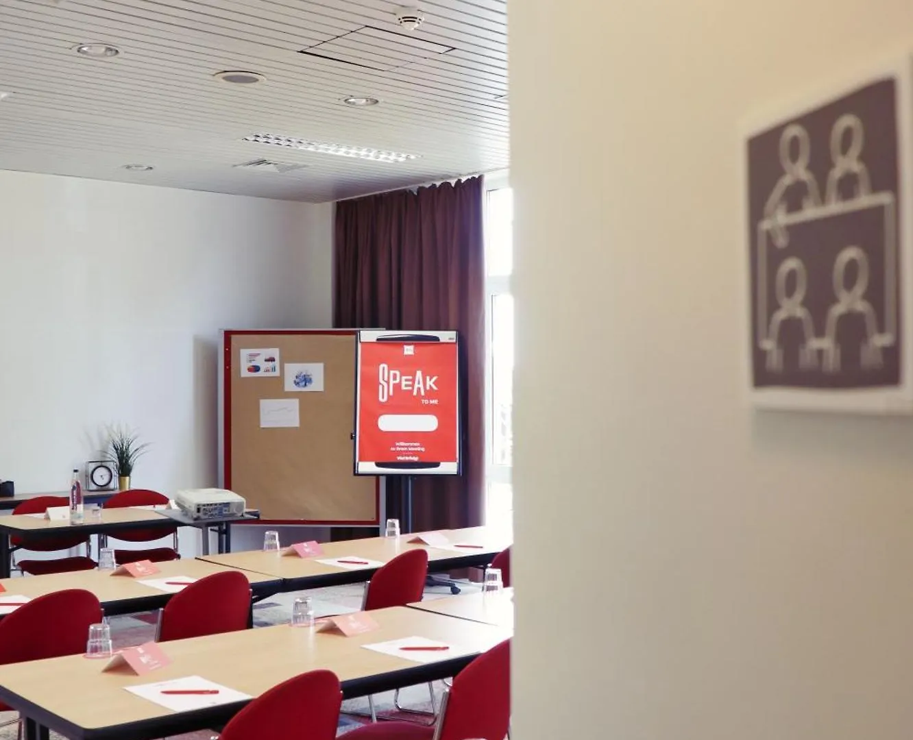 Ibis Hotel Regensburg City 2*,
